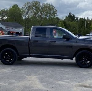 Meet your Posher, Lewis